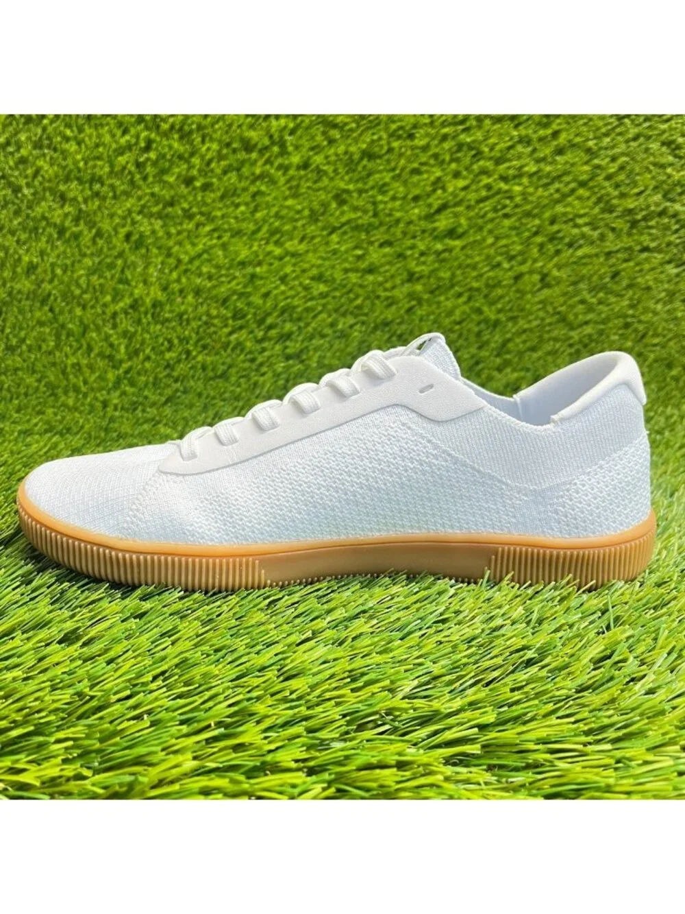 Flux Adapt Trainer White Gum Womens Size 8 Mens Size 7 Athletic Shoes Sneakers